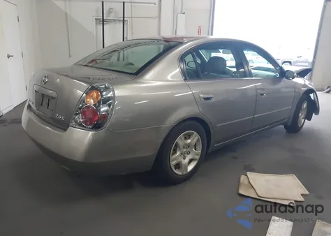 2004 Nissan Altima 2.5 S из США, поврежденный, VIN 1N4AL11D34C135275